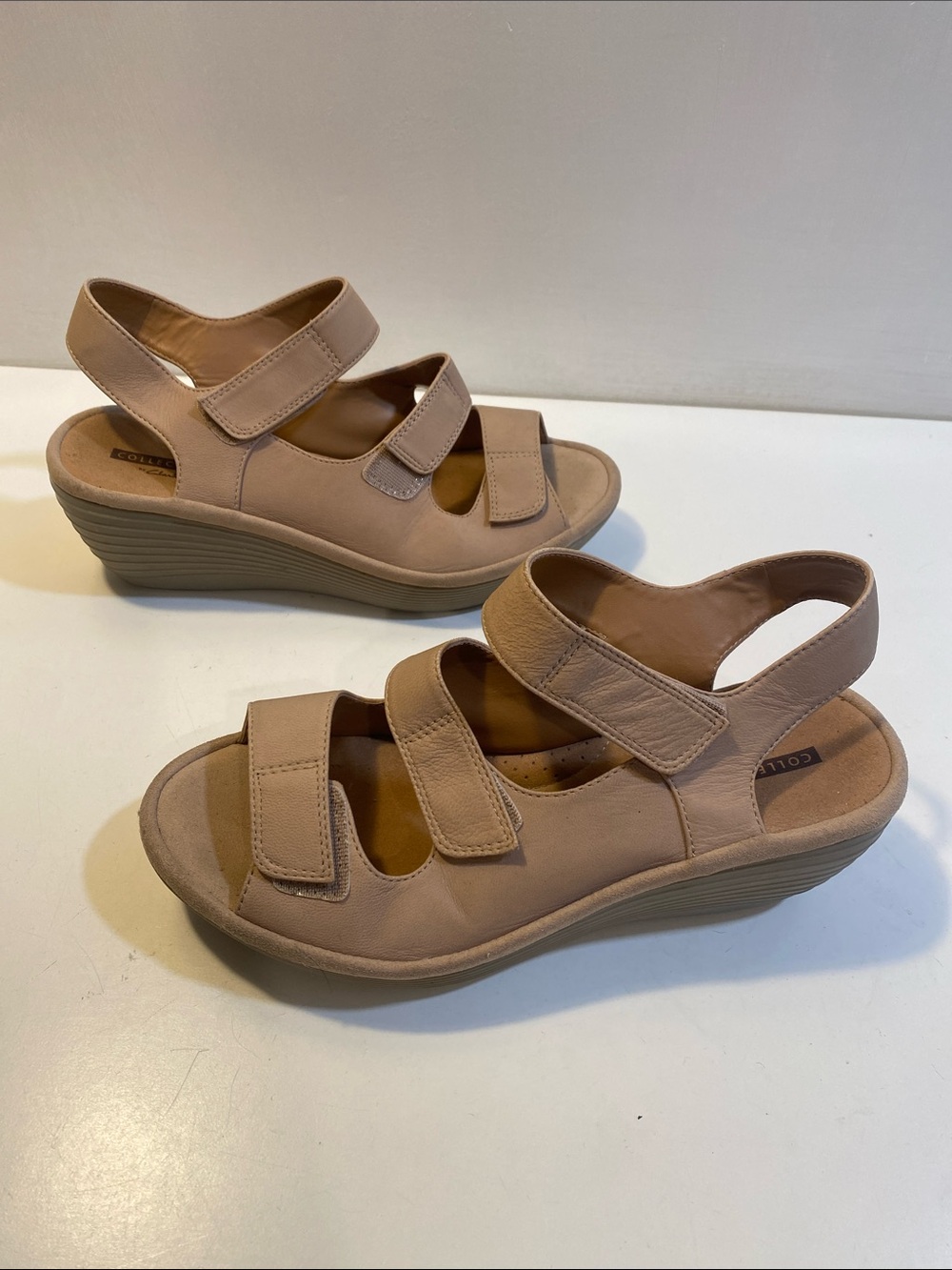 Clarks Women's Beige/Tan Velcro Wedge Sandals Sz 7 M